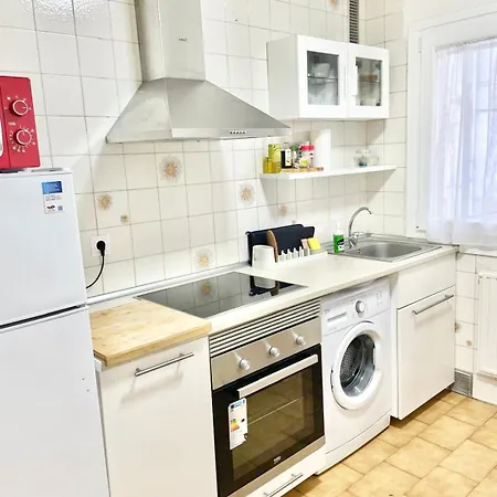 Tranquilidad Al Lado Del Centro Parking Incluido Apartman
