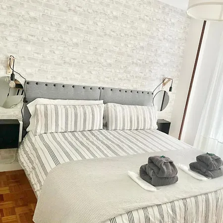 Tranquilidad Al Lado Del Centro Parking Incluido Apartman *